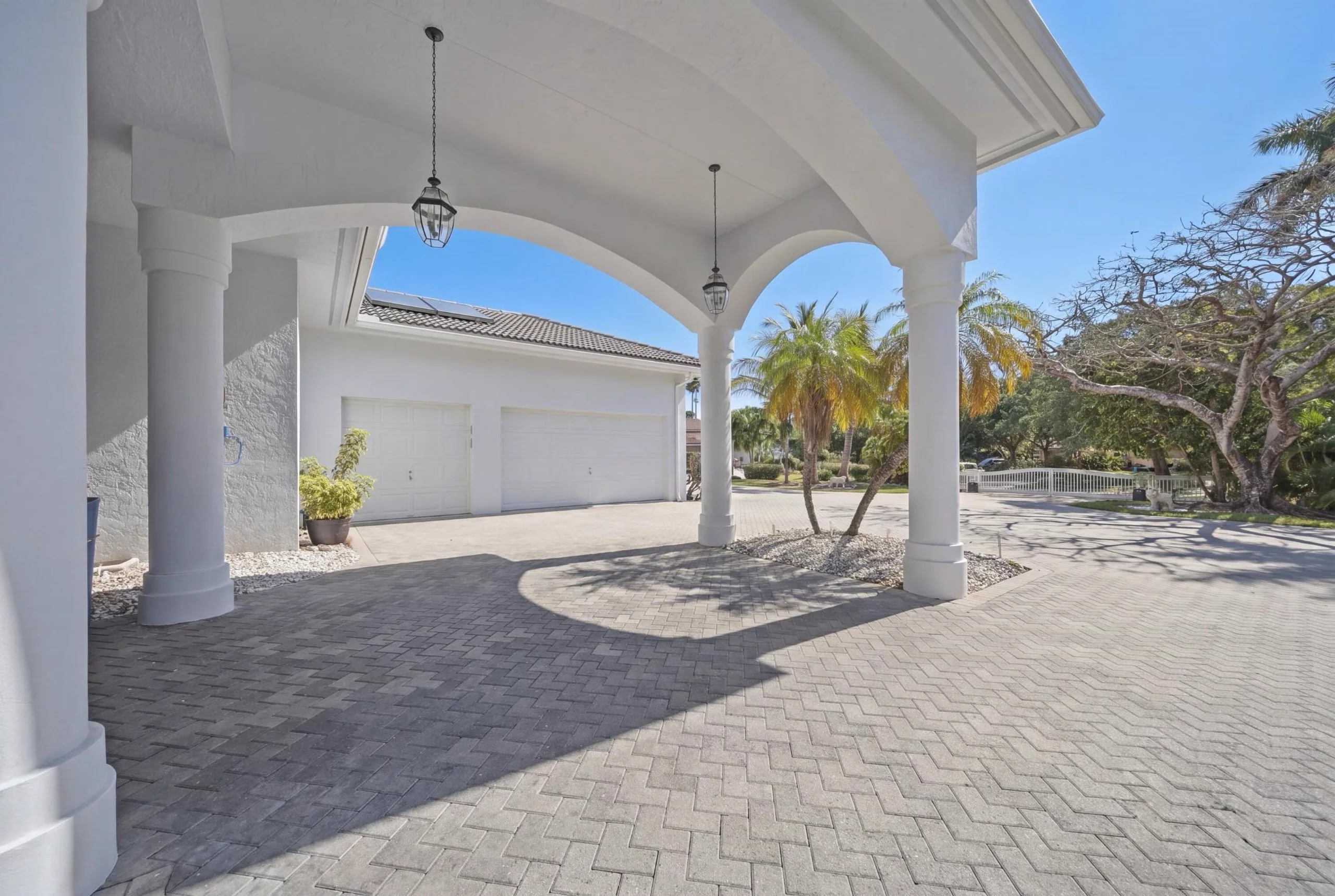 4010 NW 100th Avenue, photo 1