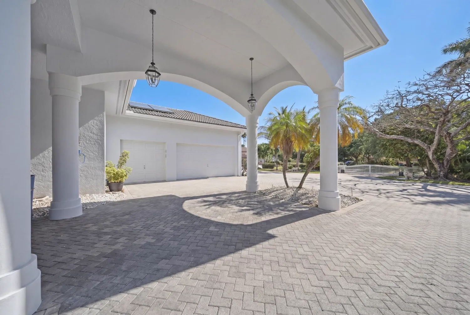 4010 NW 100th Avenue, photo 1
