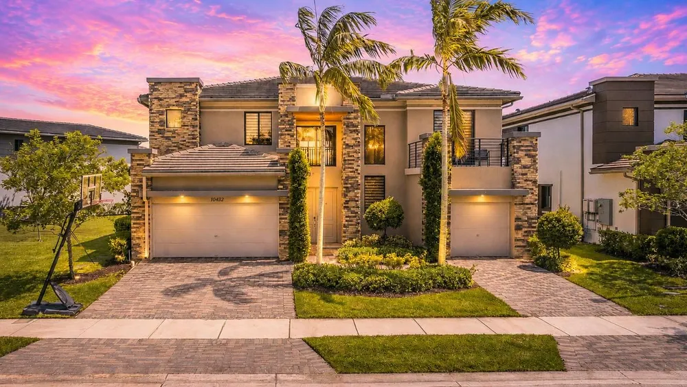 10432 N Lago Vista Circle, Parkland, FL